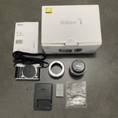 Nikon1J5 シルバー ミラーレス一眼 SDカード付き※標準レンズジャンク品 Nikon1J5 シルバー ミラーレス一眼 SDカード付き※標準レンズジャンク品
