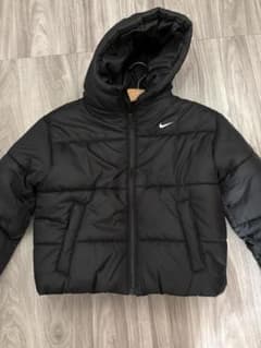 NIKE THERMA-FIT ダウンジャケットのサムネイル