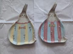 the cozy nookさん ウサギ型陶器皿 2枚セット the cozy nookさん ウサギ型陶器皿 2枚セット - メルカリ