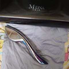 MDNA SKIN 美顔器 シルバーのサムネイル
