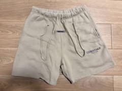 Mサイズ　FOG ESSENTIALS ショートパンツ ハーフパンツ ベージュのサムネイル