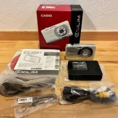 極美品‼️CASIO EXILIM EX-Z80 シルバー カシオ デジタルカメラ - メルカリ