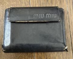 MIU MIU ブラック 二つ折り財布のサムネイル
