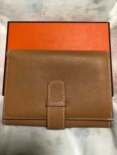 新品未使用  エルメス 3ッ折り財布のサムネイル