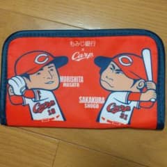 もみじ銀行✕カープ　コラボポーチのサムネイル