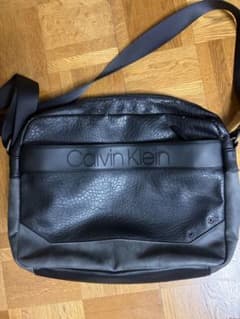 Calvin Klein ショルダーバッグ 黒のサムネイル