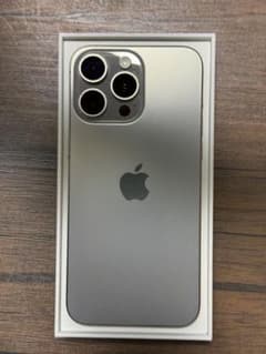 iPhone15promax 256GB SIMフリーのサムネイル