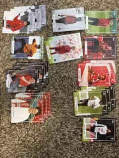 Topps Focus Liverpool FC カード大量まとめ 箱付きのサムネイル