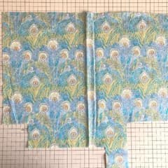 輸入リバティ　カットクロス　25×40のサムネイル