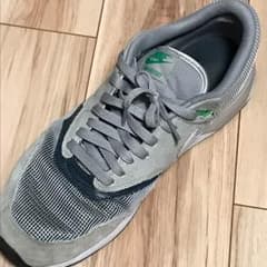 ナイキ スニーカーのサムネイル
