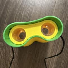キッズ用 双眼鏡 カラフル 軽量 ストラップ付きのサムネイル