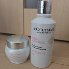 L'OCCITANE　拭き取り化粧水・クリームのサムネイル