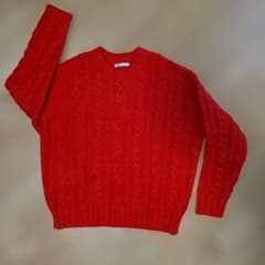 ZARA レッド ケーブルニットセーターのサムネイル