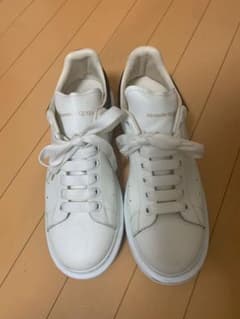 Alexander McQueen ホワイトスニーカーのサムネイル