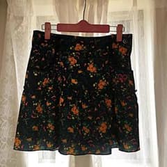 【新品未使用】【半額以下】花柄スカートのサムネイル