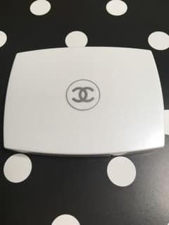 CHANEL シャネル ファンデーションのサムネイル