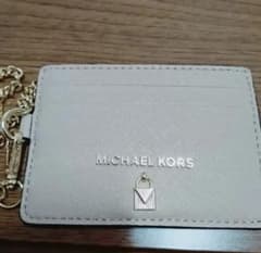 MICHAEL KORS パスケースのサムネイル