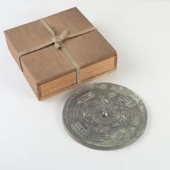 中国 古銅青銅 神獣文 銅鏡 古鏡 紙鎮 文鎮 時代箱付 M 9273E