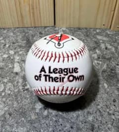 A League of Their Own 기념 사인볼
