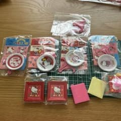 ハローキティ 25周年記念 絵皿4枚 その他色々 - メルカリ