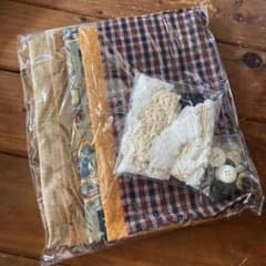 アメリカンカントリー　布、レース、ボタン　セットのサムネイル