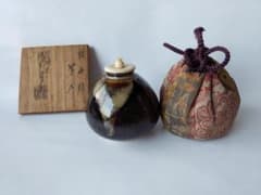膳所焼 淡海ぜぜ 陽炎園 茶入 仕覆 龍村美術織物 紅牙瑞錦 茶道具 共箱