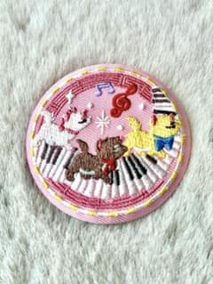 ディズニーキャラクター缶バッチ　おしゃれキャットのサムネイル