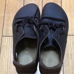 スニーカービルケンシュトックのサムネイル
