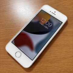 iPhone SE 第1世代 シルバー 32GB iOS 15.8.5 - メルカリ