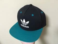 adidas originals キャップのサムネイル
