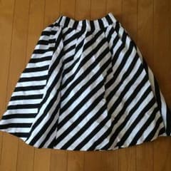 なつぅみ FREE GALLERY コラボ フレアスカートのサムネイル