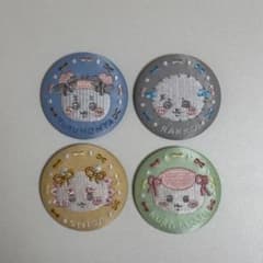 ちいかわ　刺繍缶バッジ　セットのサムネイル