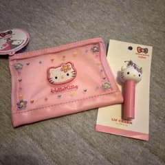 ハローキティ メッシュポーチ＆リップチャーム　スリーコインズ 3coinsのサムネイル