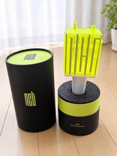 NCT 公式ペンライト オフィシャルファンライト(旧型)のサムネイル