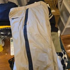 MONCLER ベージュパンツ ロゴストライプ美品 - メルカリ
