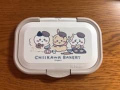 ちいかわベーカリー Bitatto ウェットシートのフタのサムネイル