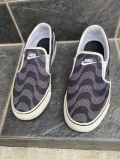 NIKE ナイキ スリッポンのサムネイル