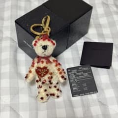 PRADA】ベアトリック ホワイト 赤ハートプレート キーホルダー クマ