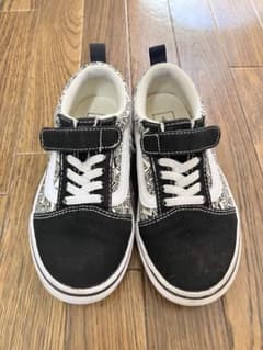 VANS キッズ スニーカー ブラック ホワイトのサムネイル