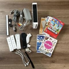 Wii本体ゲームソフト7つ コントローラー4つ付き ヌンチャクすぐに