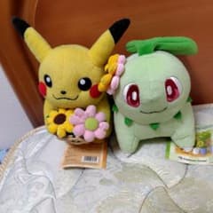 公*o様 とりかえっこぬいぐるみピカチュウ&チコリータポケモンセンターオリジナルのサムネイル