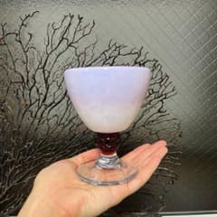 骨董　レトロガラス　赤フチ乳白色暈し　水玉紋　貝巻き脚付　氷コップ　復刻品 骨董 レトロガラス 赤フチ乳白色暈し 水玉紋 貝巻き脚付 氷コップ 復刻