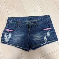 デニムショートパンツ 平成ギャルのサムネイル