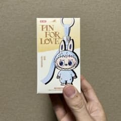 PIN FOR LOVE THE MONSTERS キーホルダ　ラブブのサムネイル