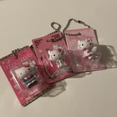 ハローキティ 3体セット ミニチュアパッケージチャームのサムネイル
