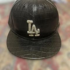 Newera × Swarovski クロコダイル LA クリスタルロゴ Newera × Swarovski クロコダイル LA クリスタルロゴ - メルカリ