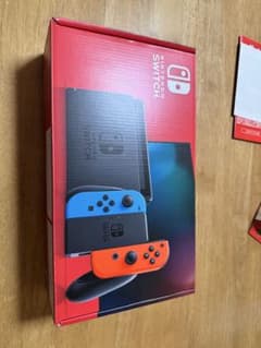 美品 Nintendo Switch 青と赤 Joy-Conのサムネイル