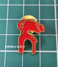 万博　ギニア館　ピンバッチ　ギニアパビリオン　ゴールド 万博 ギニア館 ピンバッチ ギニアパビリオン c - メルカリ