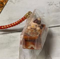 ご当地キティ　箱根寄せ木　ストラップのサムネイル
