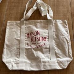 MAISON KITSUNE メゾンキツネ　トートバッグのサムネイル